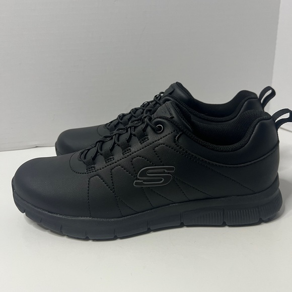 Skechers Slip resistant shoes - Picture 1 of 6
